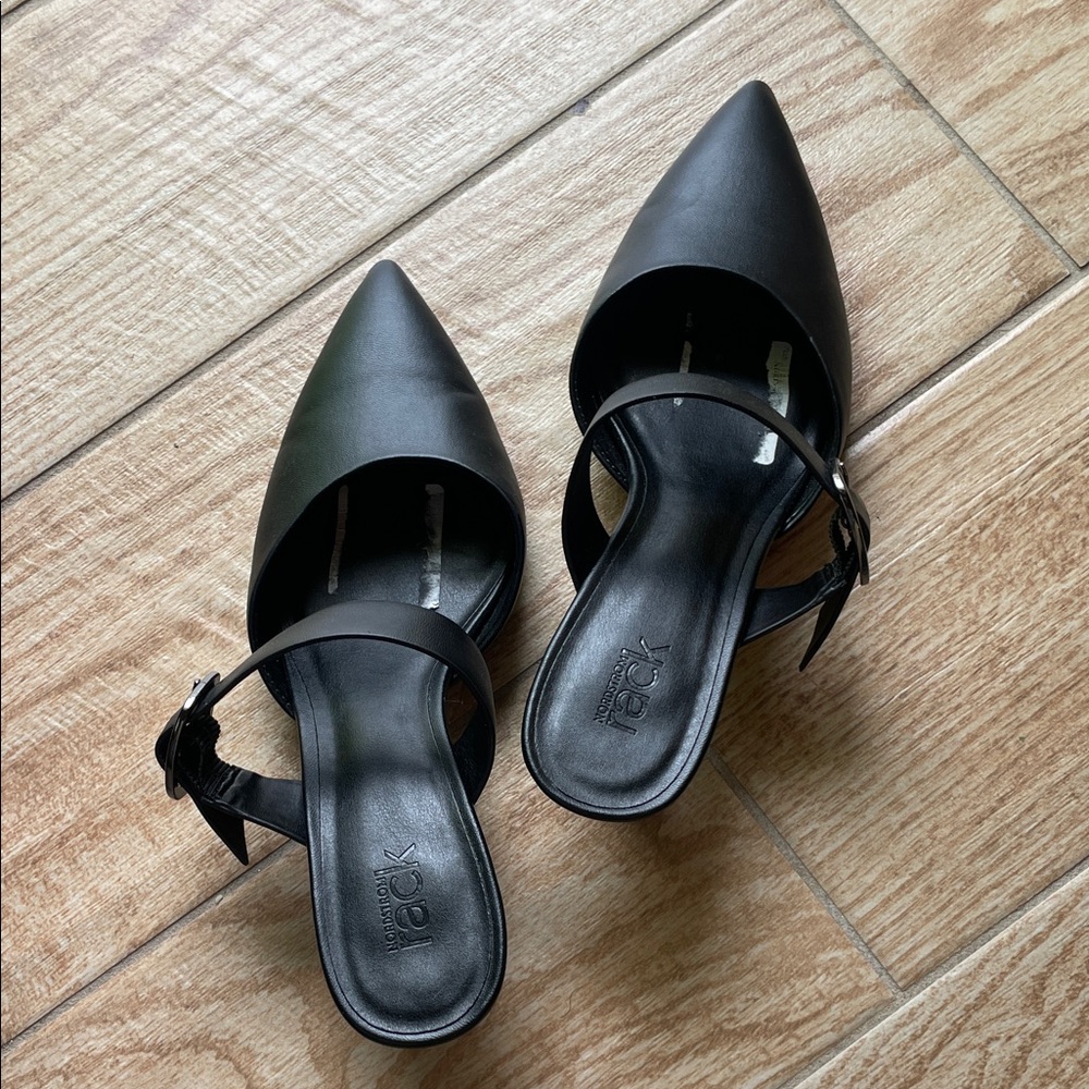 Chic Black Women's Heels with Strap - Picture 8 of 12